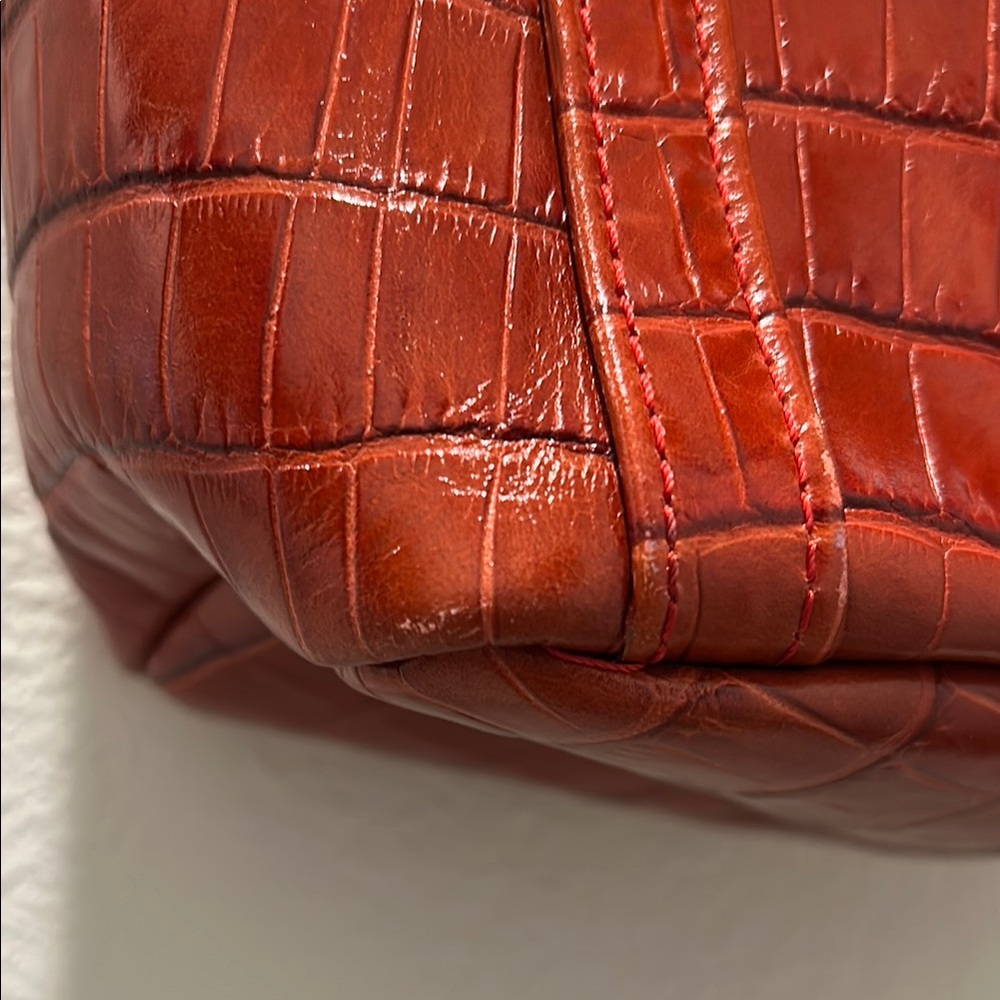 FAUX Croc-Embossed Leather Tote Bag - Red - Picture 9 of 16